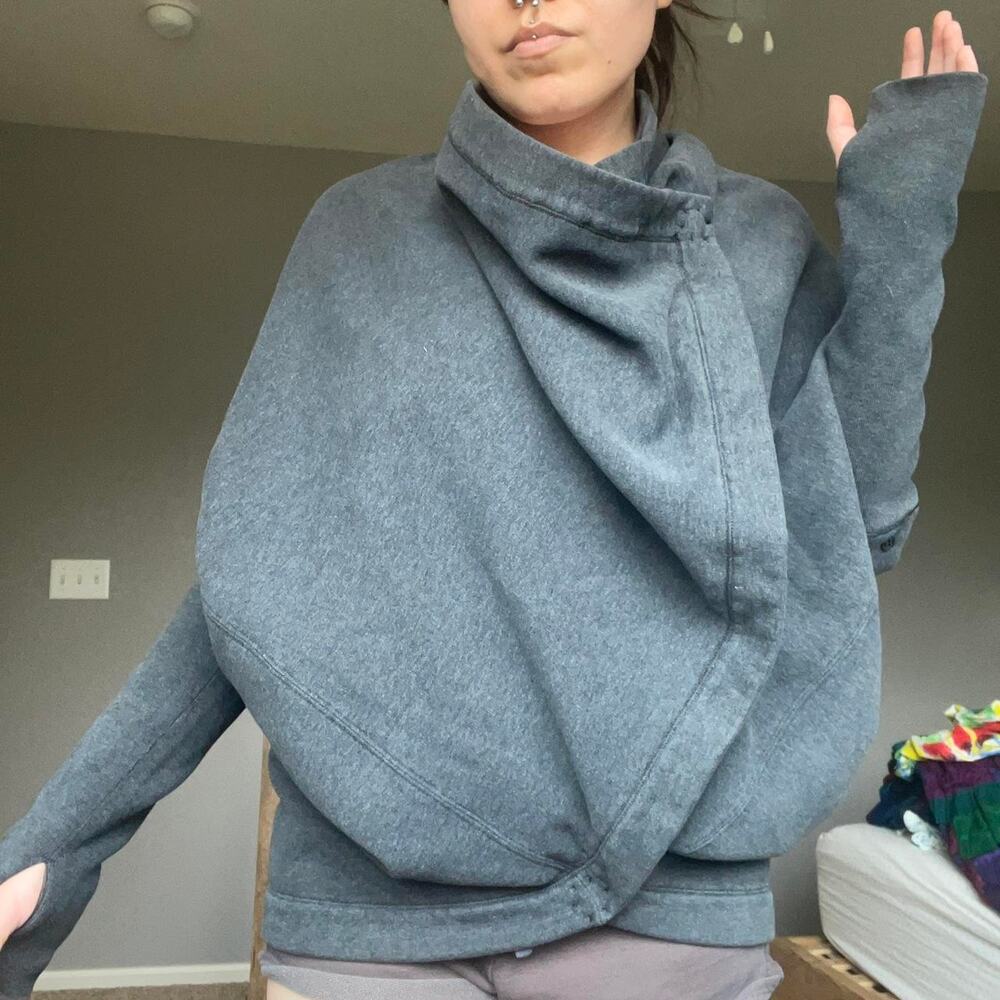 Lululemon wrap